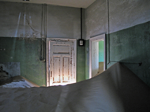 namibian-ghost-towns